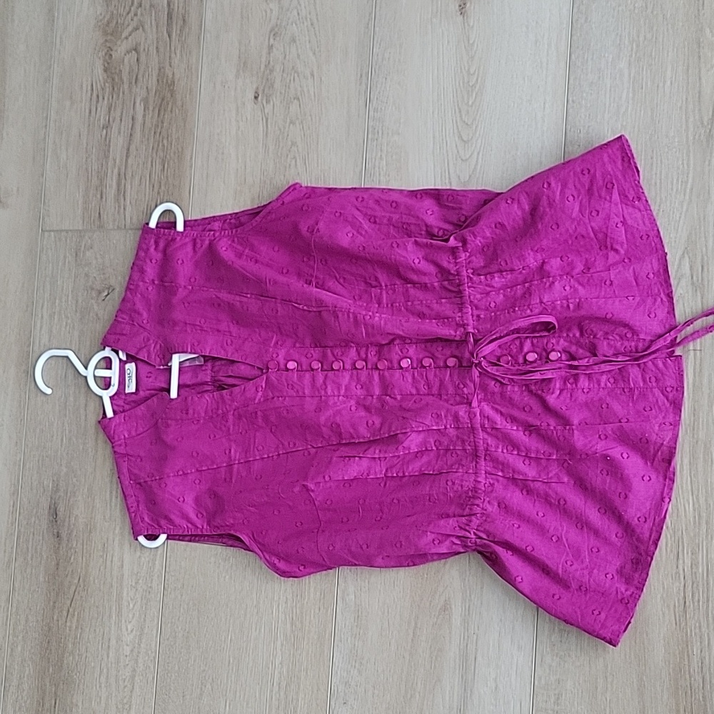 NWT Cato Sleevless Button Down Blouse